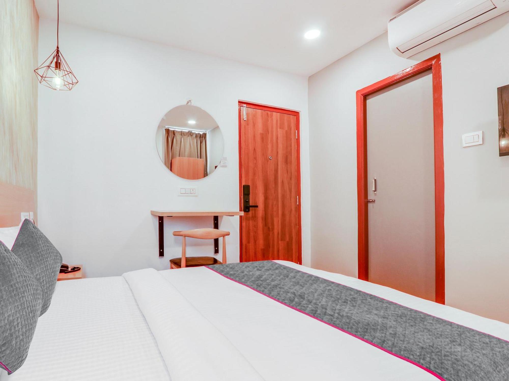 Townhouse Casa Grand Hotel Hyderabad Luaran gambar