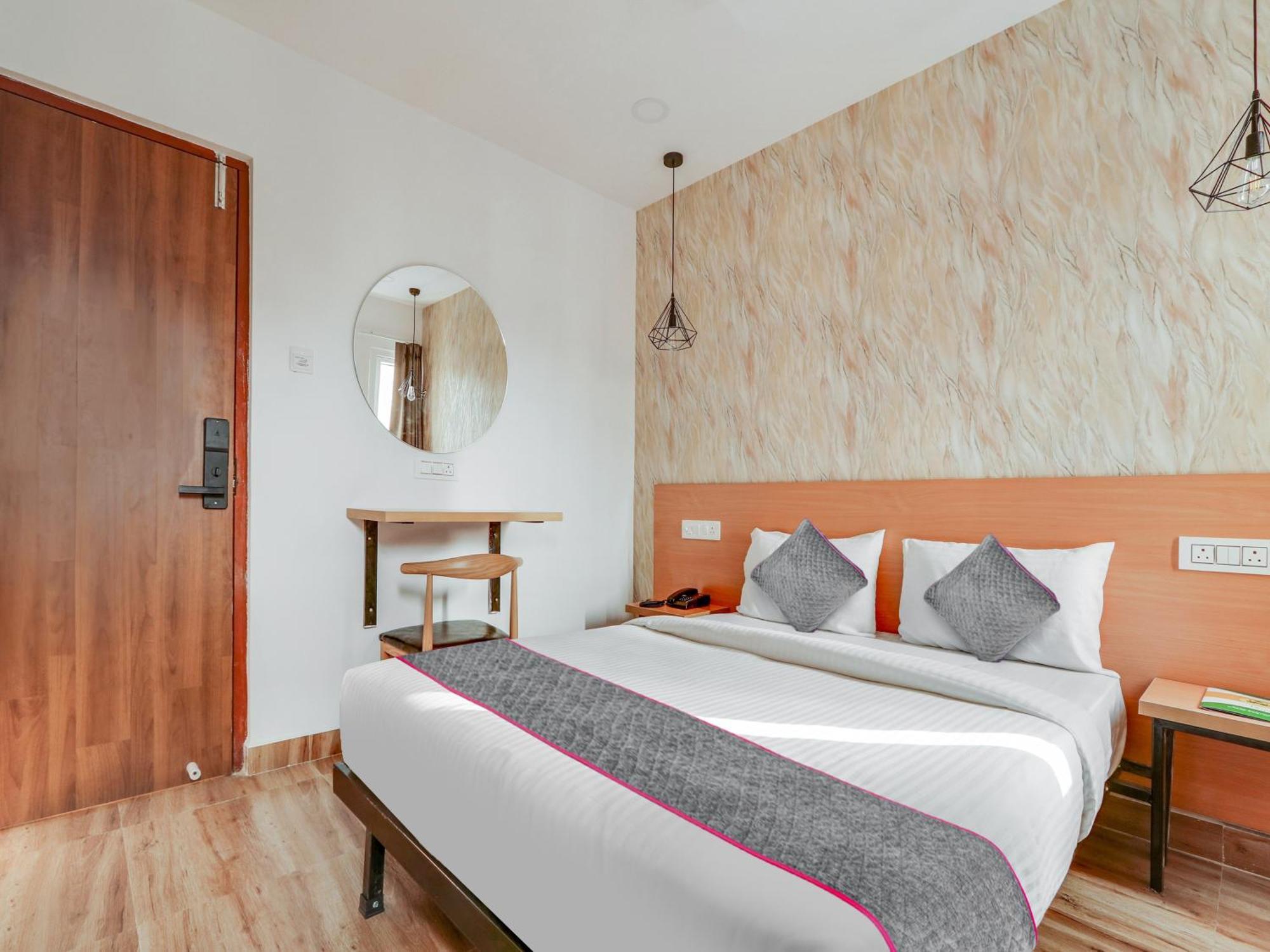 Townhouse Casa Grand Hotel Hyderabad Luaran gambar